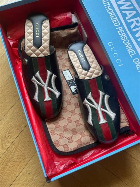 web loafers slip yankees gucci|ny Yankees Gucci logo.